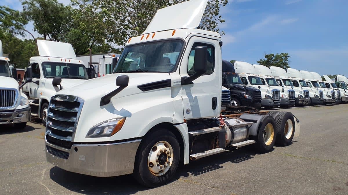 2020 FREIGHTLINER CASCADIA 126 in Springfield, MA