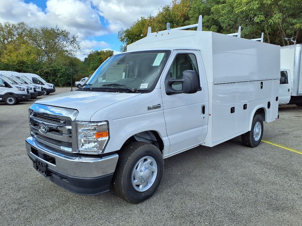 2026 FORD ECONOLINE in Franklin, WI