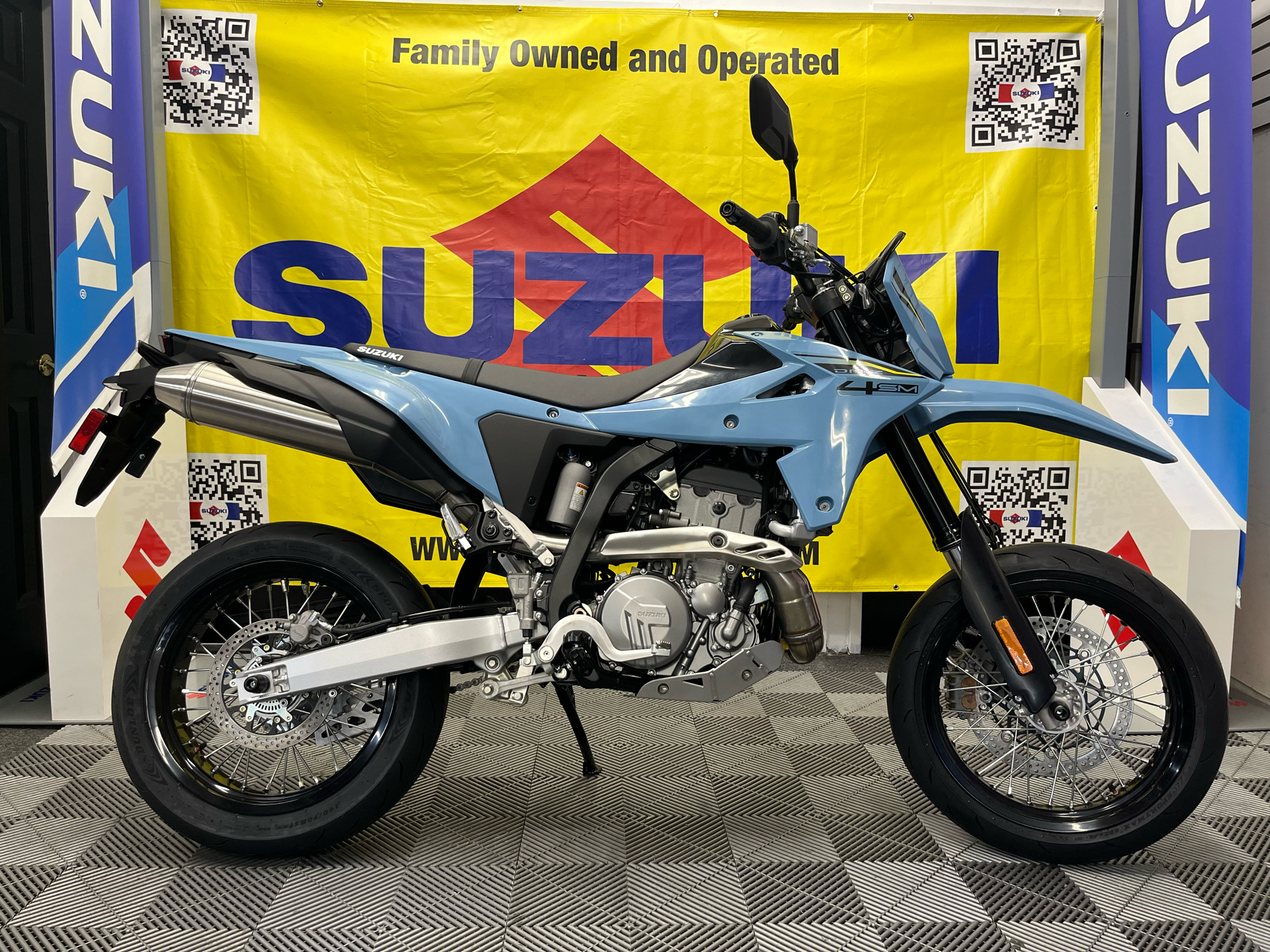 2025 Suzuki DR-Z4SM BASE in Van Nuys, CA