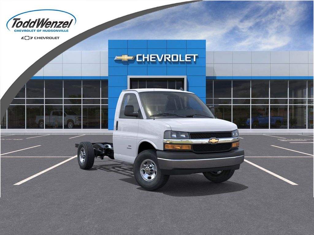 2025 CHEVROLET Express 3500 in Hudsonville, MI