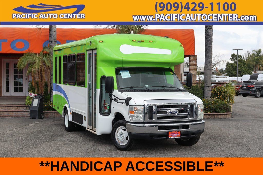 2015 Ford E-450SD in Fontana, CA