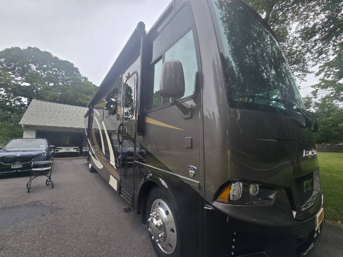 A photo of this 2021 Newmar BAY STAR 3626