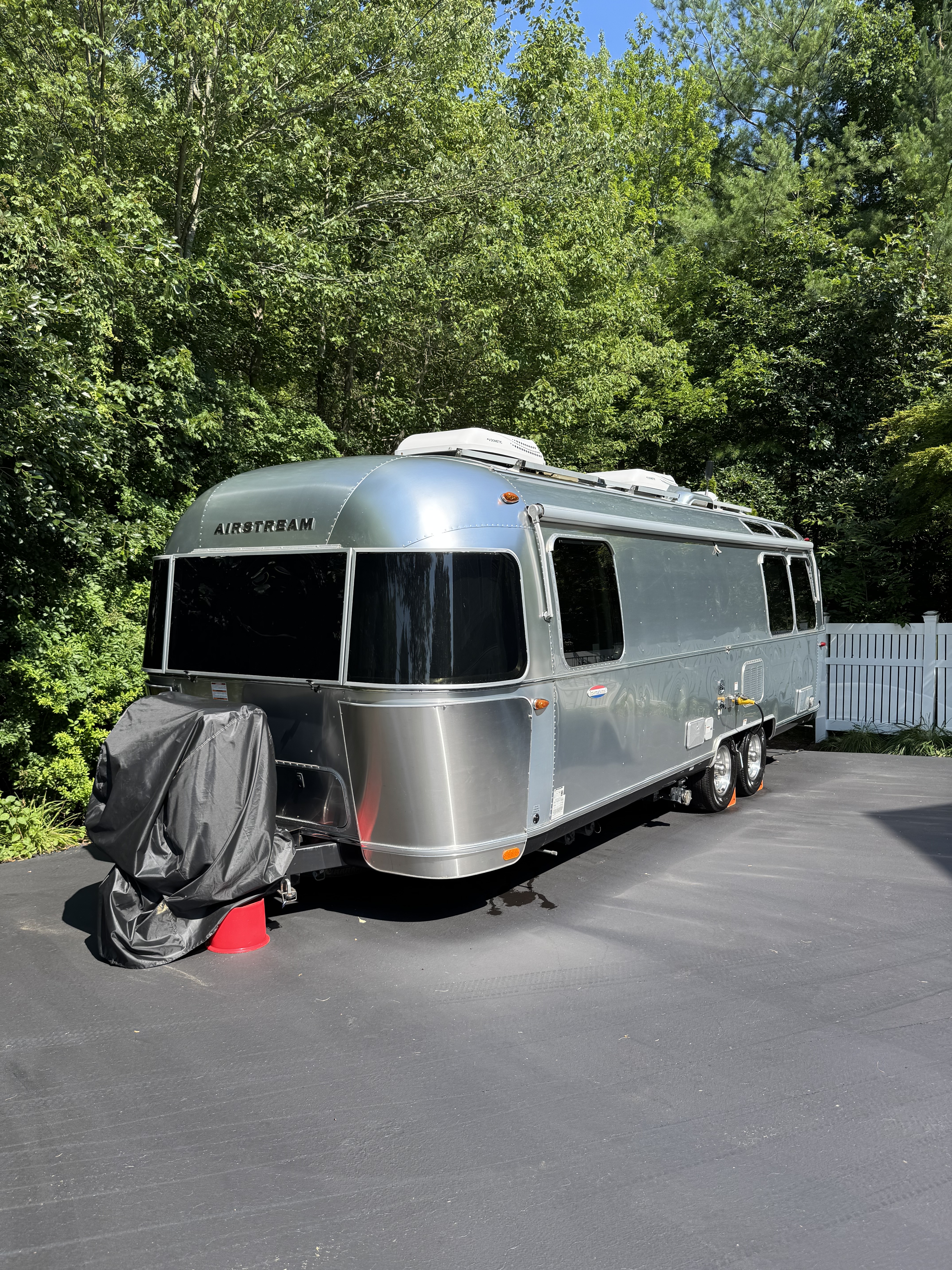 2019 Airstream INTERNATIONAL SERENITY 27FBQ in hanover MA