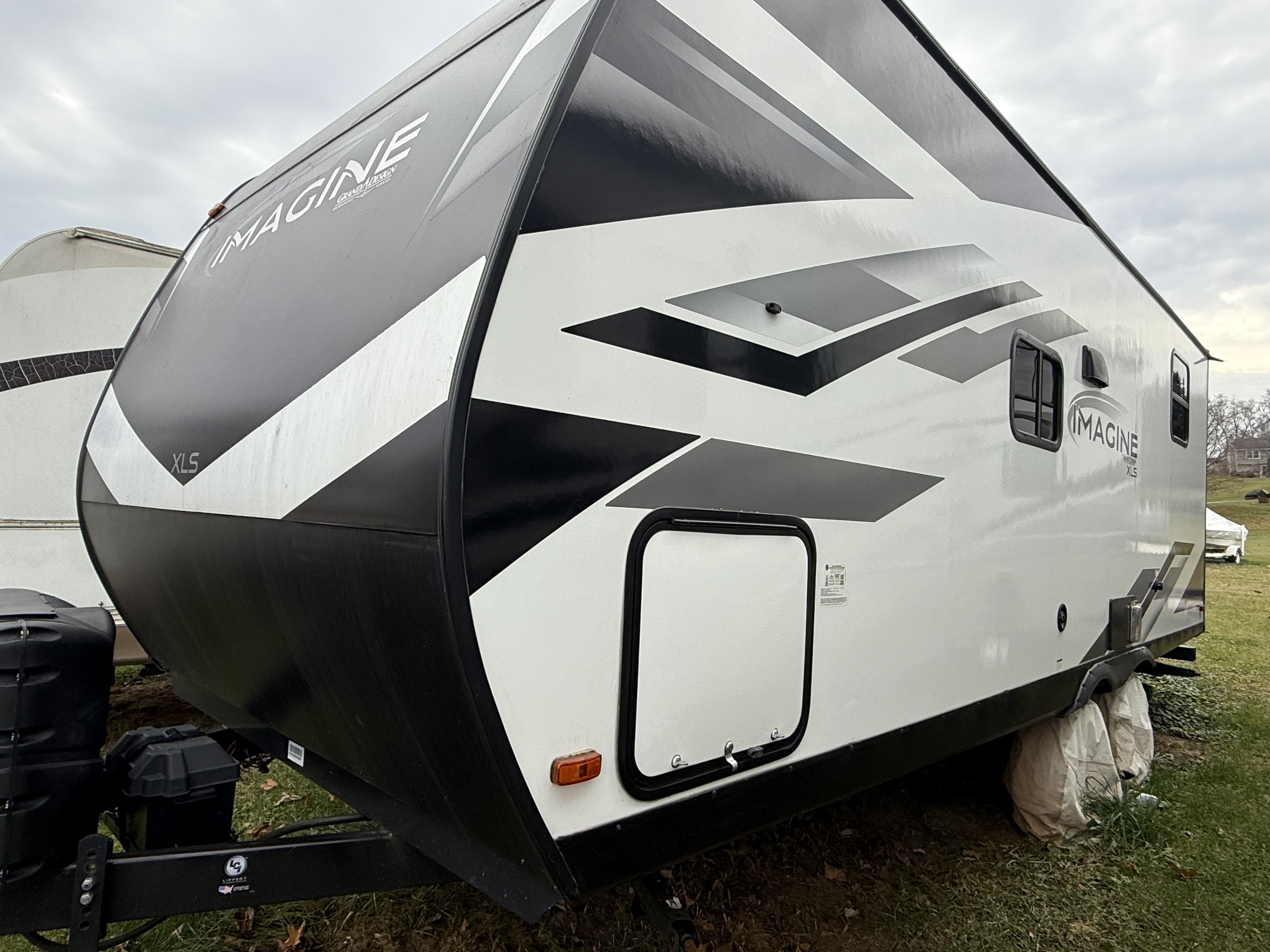 2022 Grand Design IMAGINE XLS 21BHE RV