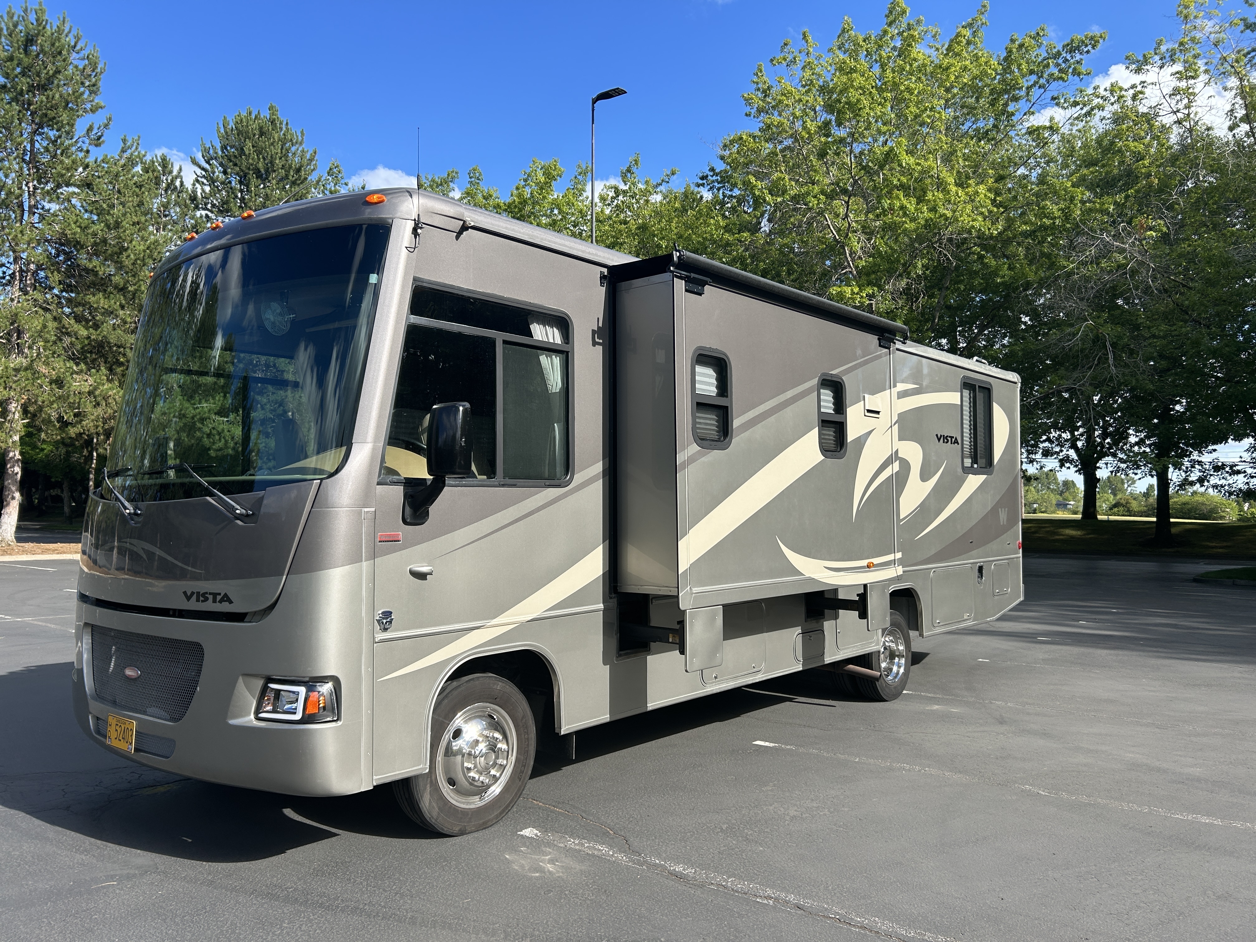 2011 Winnebago VISTA 30W RV