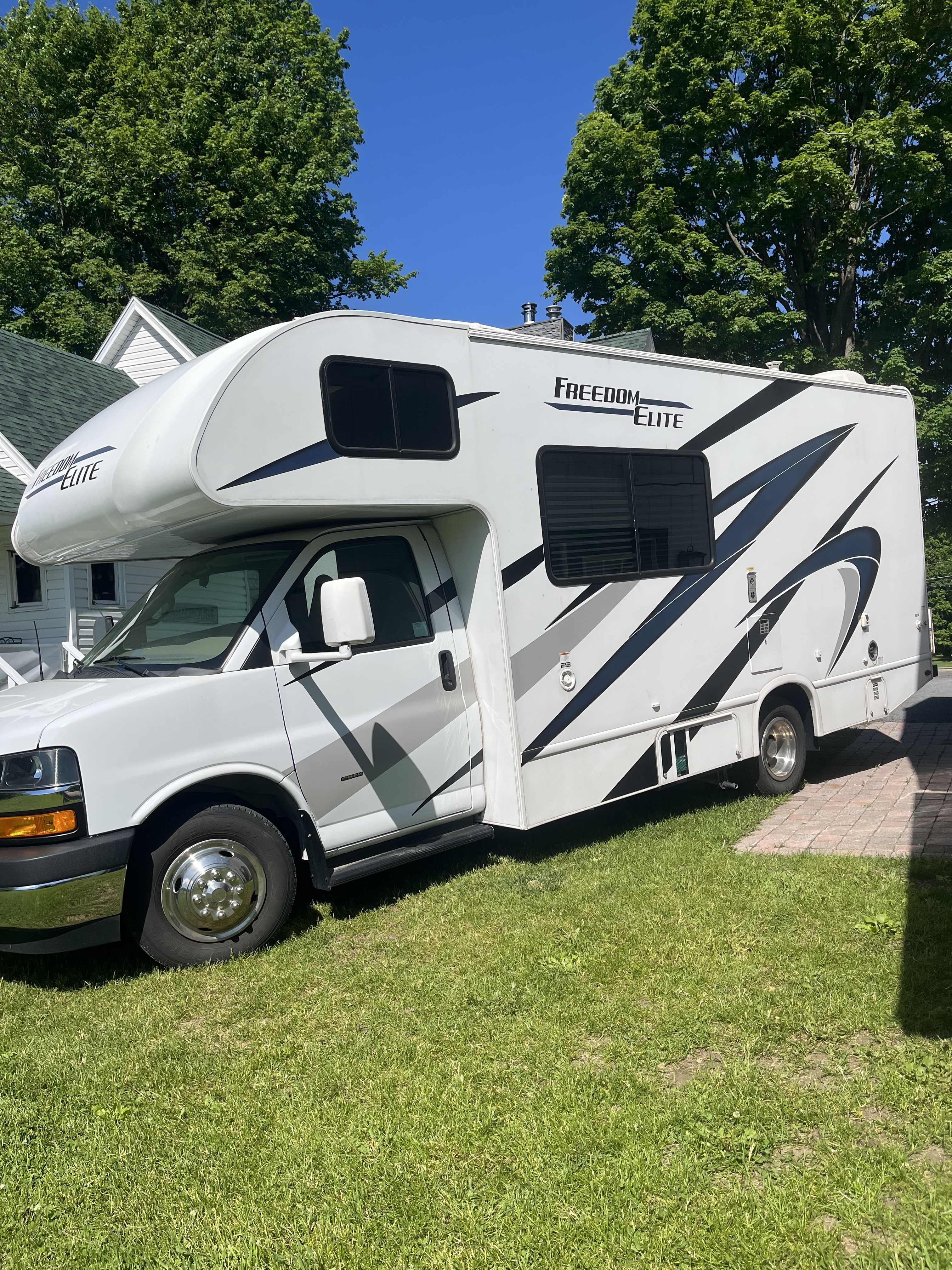 2022 Thor Motor Coach FREEDOM ELITE 22HE in adams center NY