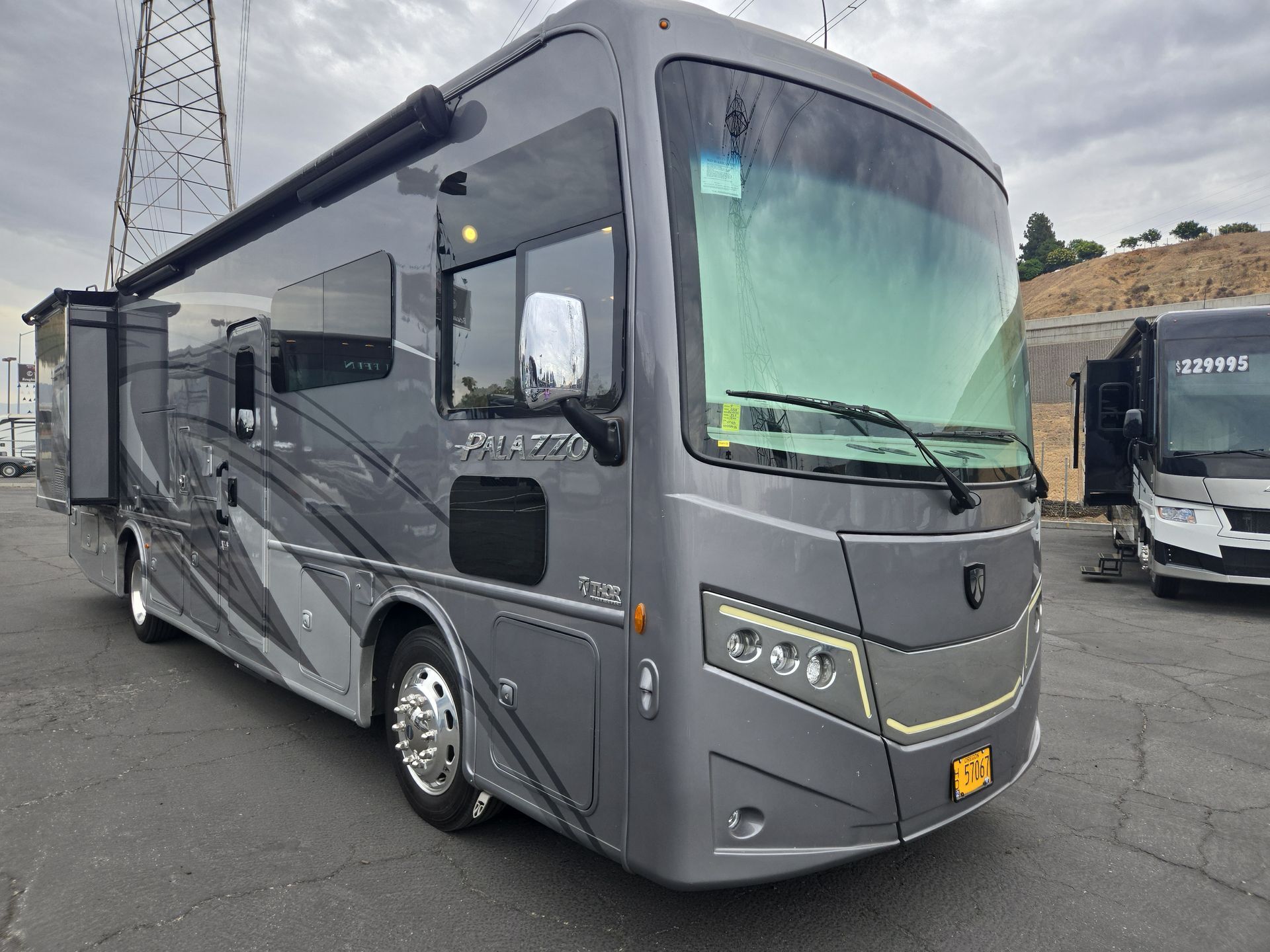 2023 Thor Motor Coach PALAZZO 33.5 in colton CA