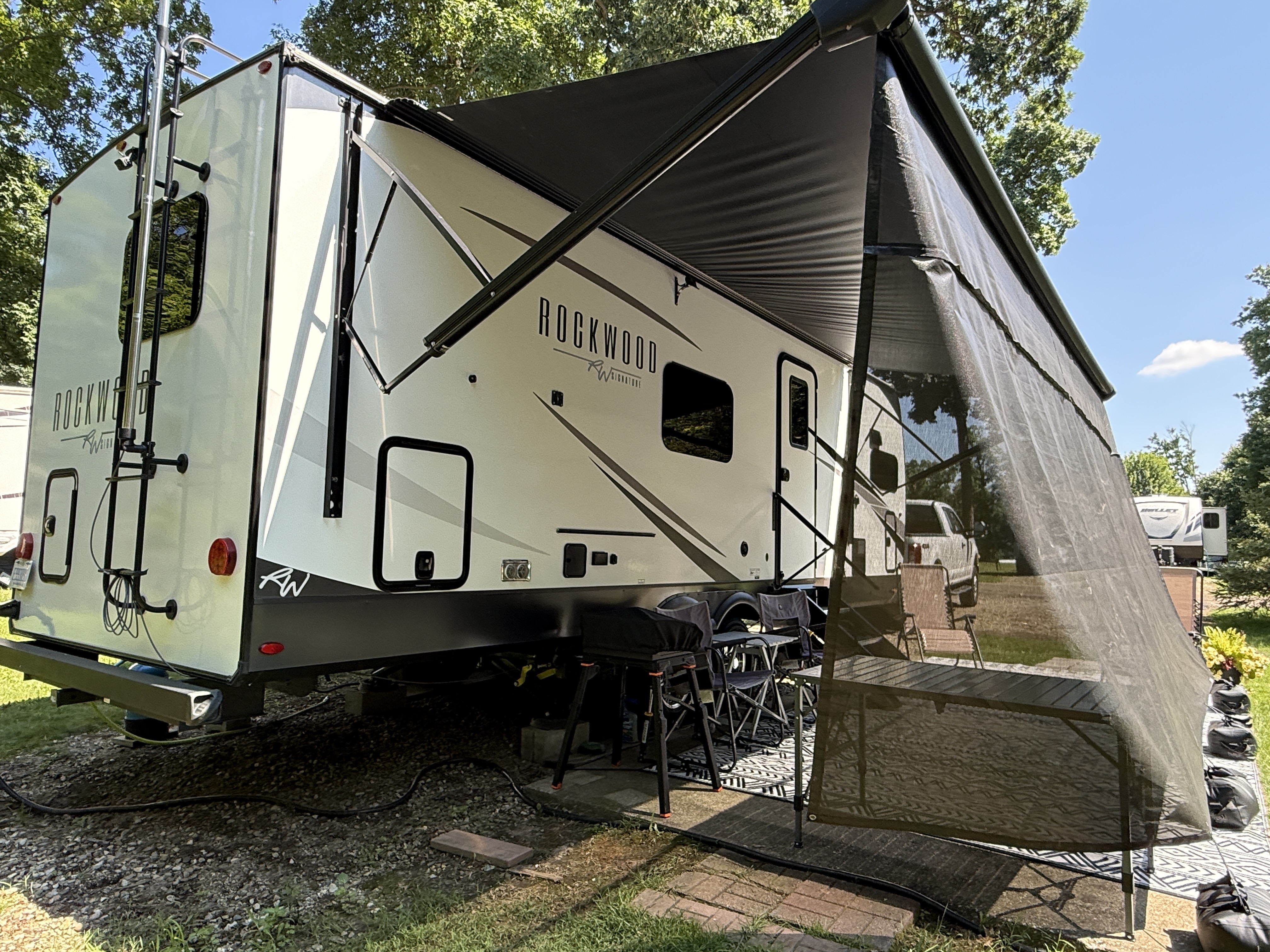 2024 Forest River ROCKWOOD SIGNATURE TRAVEL TRAILER 8263MBR in yuma AZ