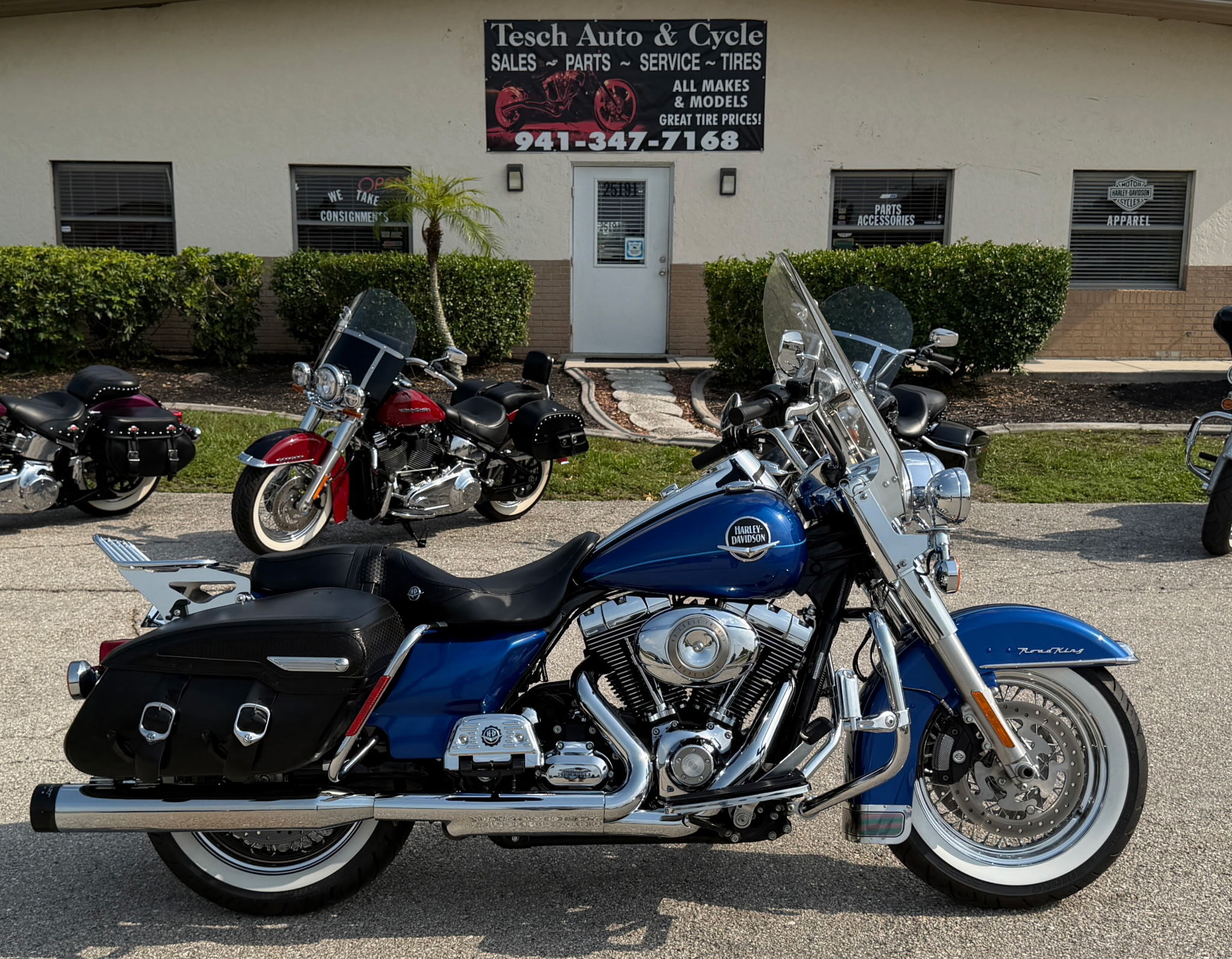 2009 Harley-Davidson ROAD KING FLHRC BASE in Punta Gorda, FL