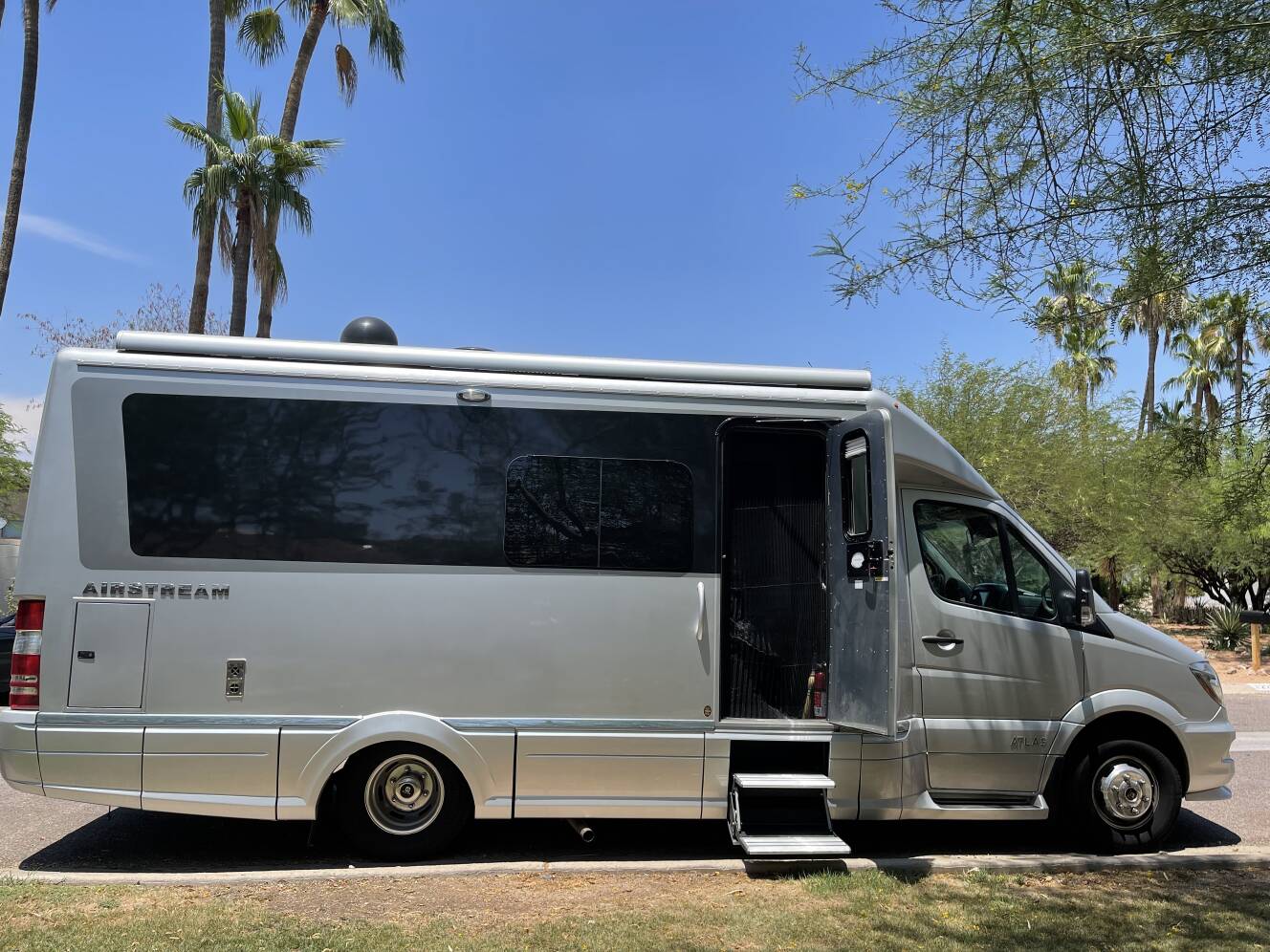 A photo of this 2019 Airstream ATLAS 24MB