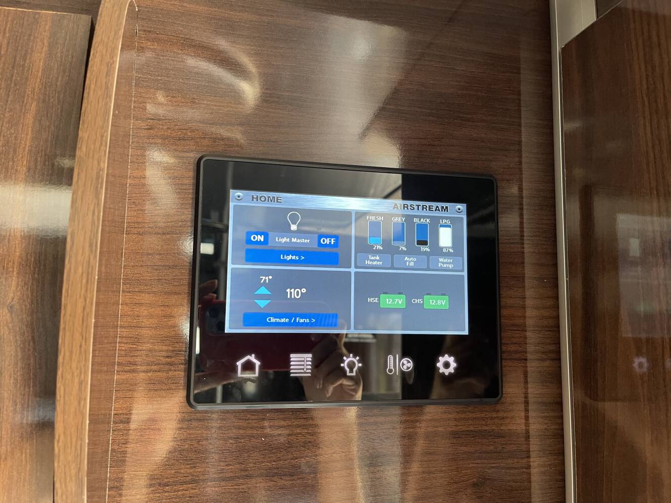 A photo of this 2019 Airstream ATLAS 24MB