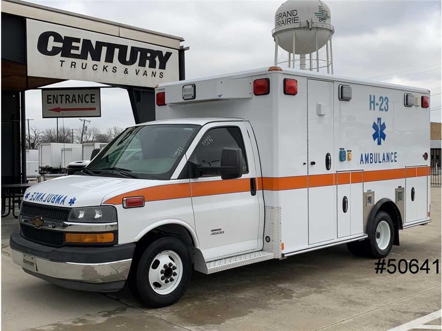 2014 Chevrolet 4500 Express in Grand Prairie, TX