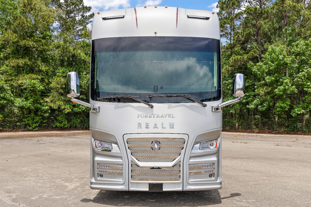 2027 Foretravel Realm Limited FL605 LV2 in casselberry FL