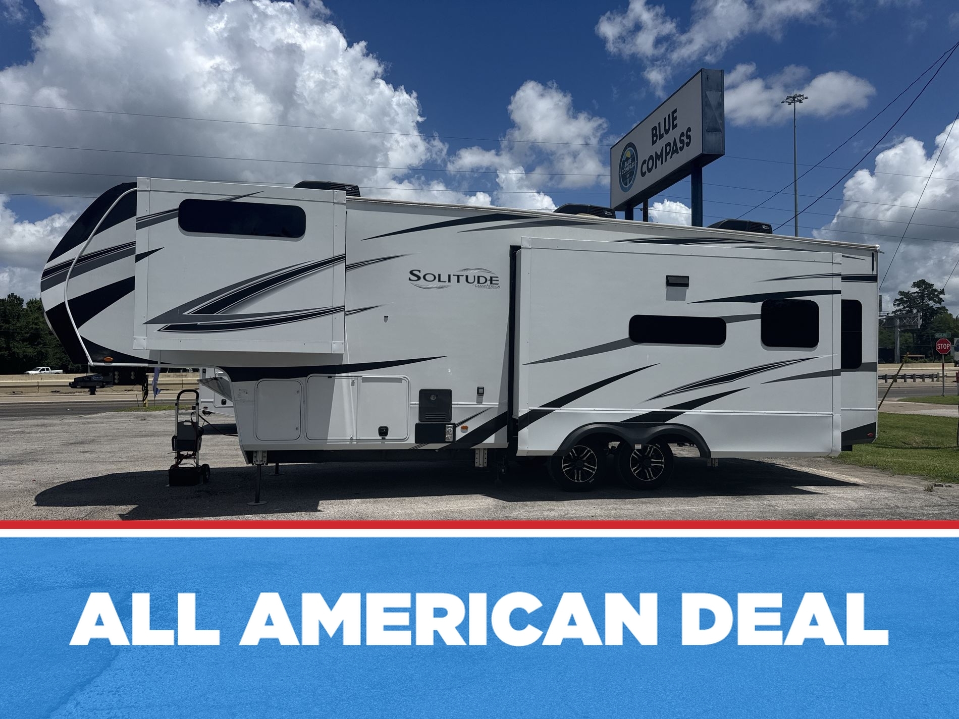 2023 Grand Design Solitude 310GK in vidor TX
