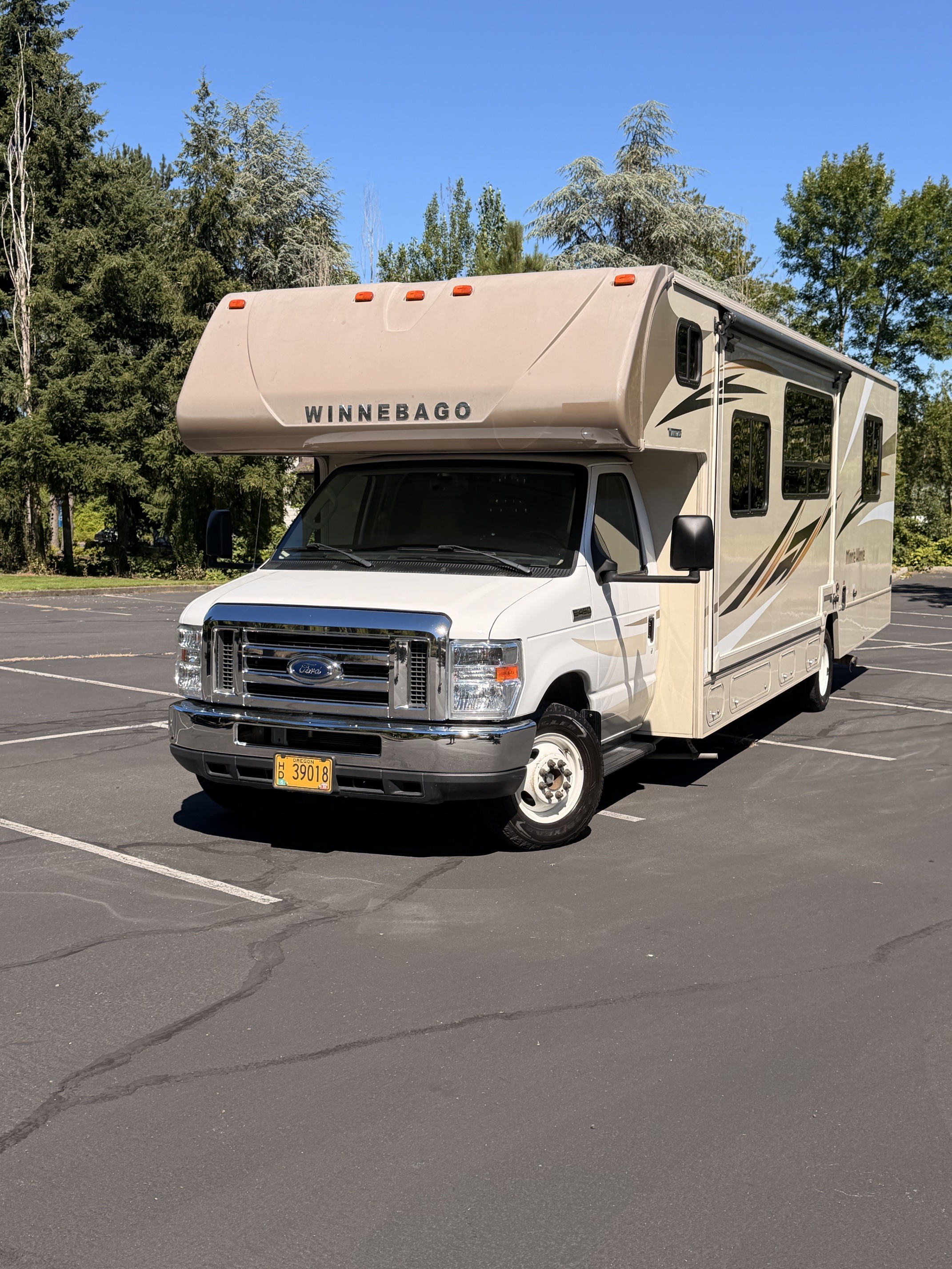 2019 Winnebago MINNIE WINNIE 31K in portland OR