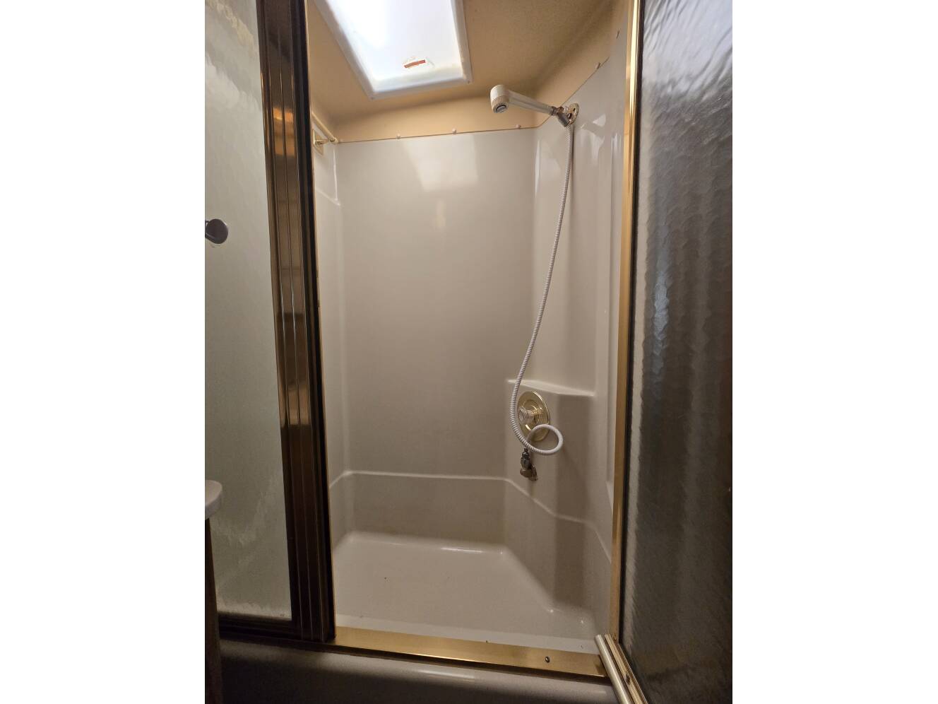 A photo of this 1997 Airstream CUTTER 35