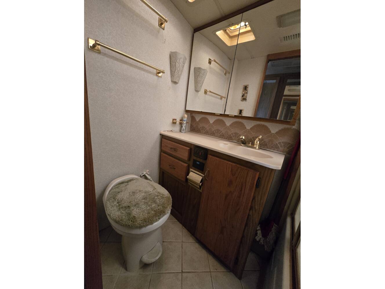 A photo of this 1997 Airstream CUTTER 35