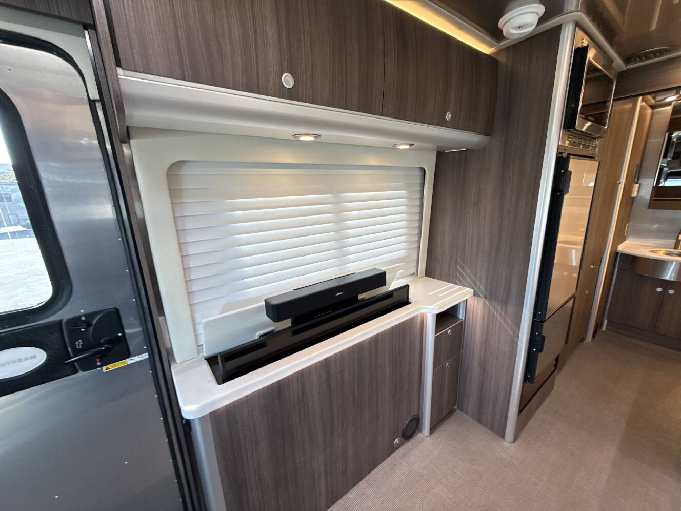 A photo of this 2021 Airstream ATLAS MURPHY SUITE