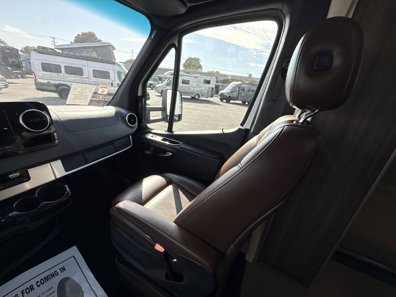 A photo of this 2021 Airstream ATLAS MURPHY SUITE