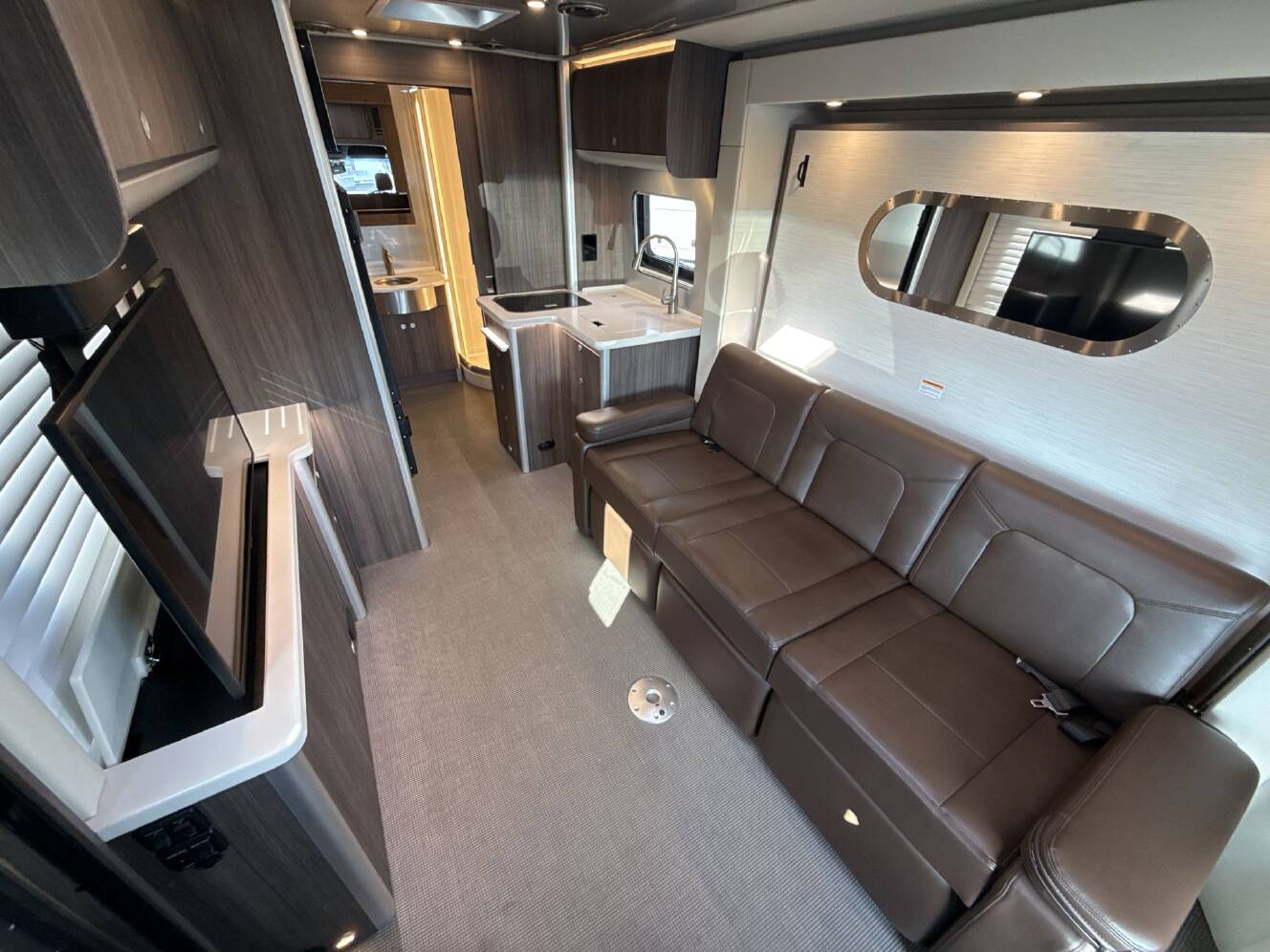 A photo of this 2021 Airstream ATLAS MURPHY SUITE