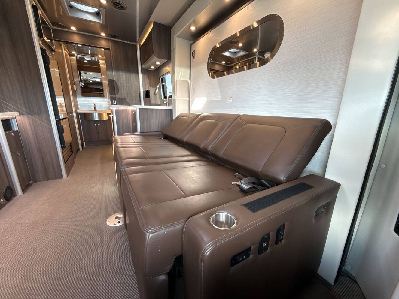A photo of this 2021 Airstream ATLAS MURPHY SUITE