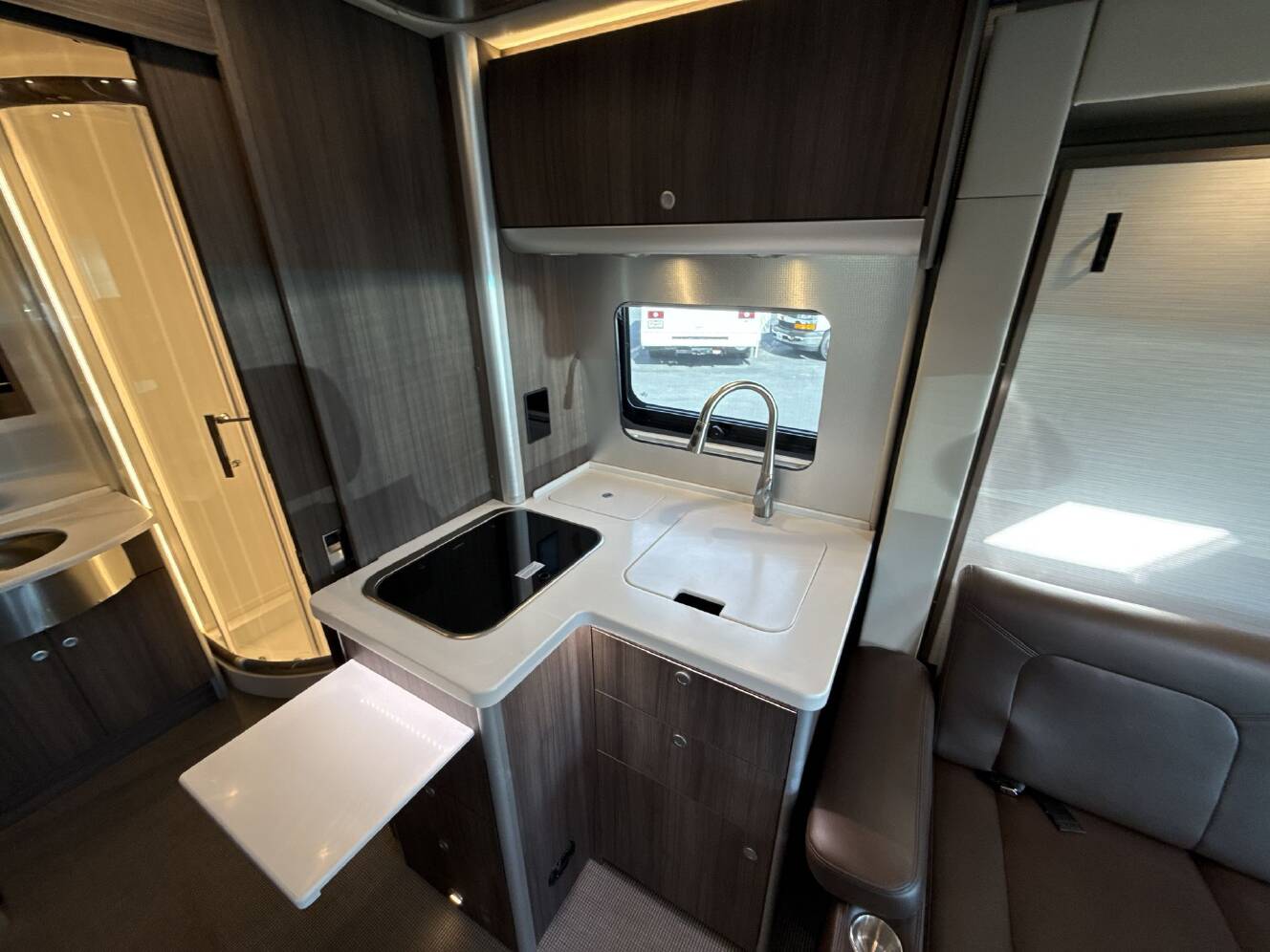 A photo of this 2021 Airstream ATLAS MURPHY SUITE