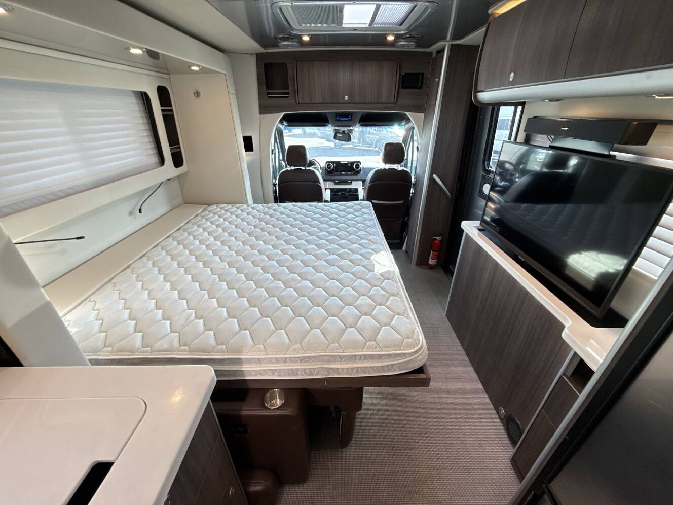 A photo of this 2021 Airstream ATLAS MURPHY SUITE