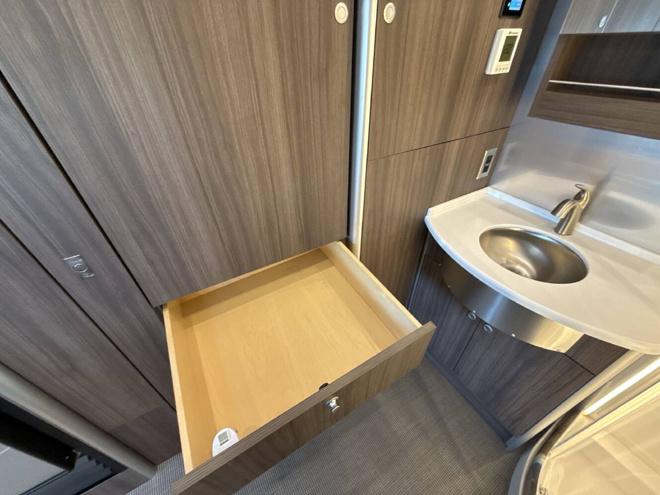 A photo of this 2021 Airstream ATLAS MURPHY SUITE