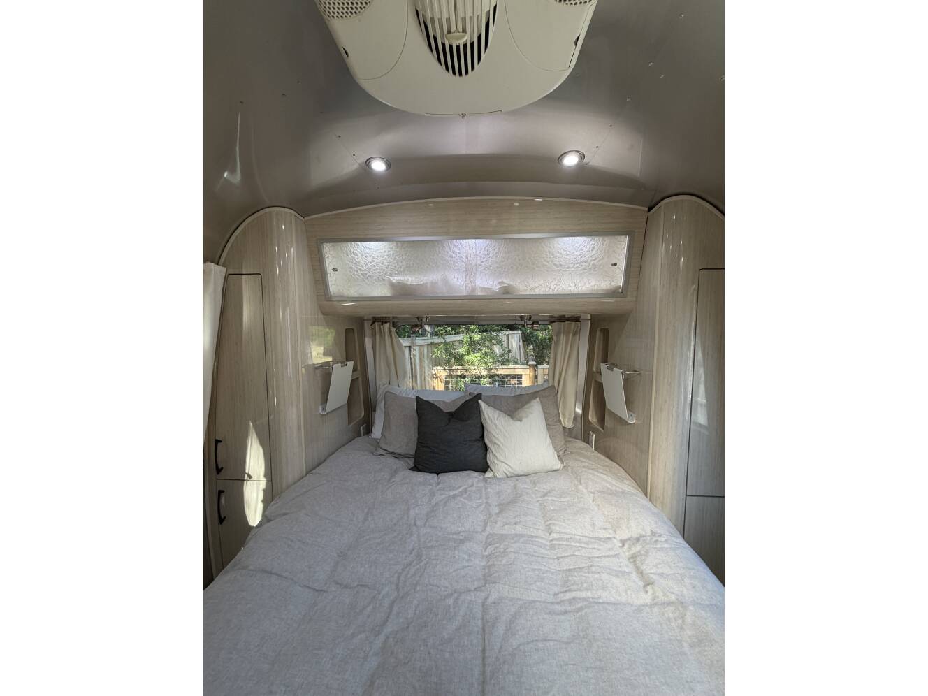 A photo of this 2014 Airstream INTERNATIONAL SERENITY 28RBQ