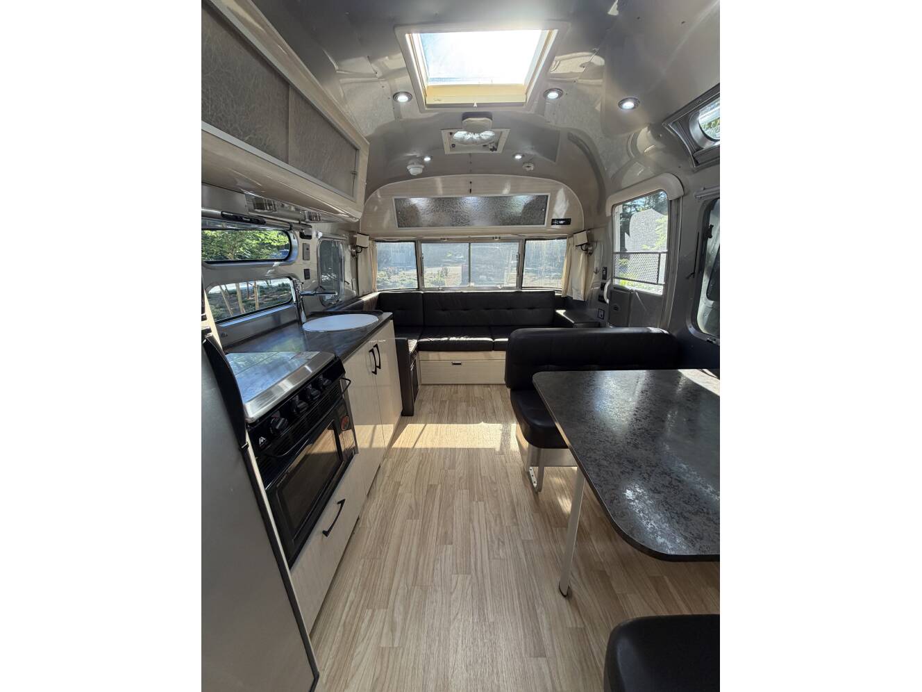 A photo of this 2014 Airstream INTERNATIONAL SERENITY 28RBQ