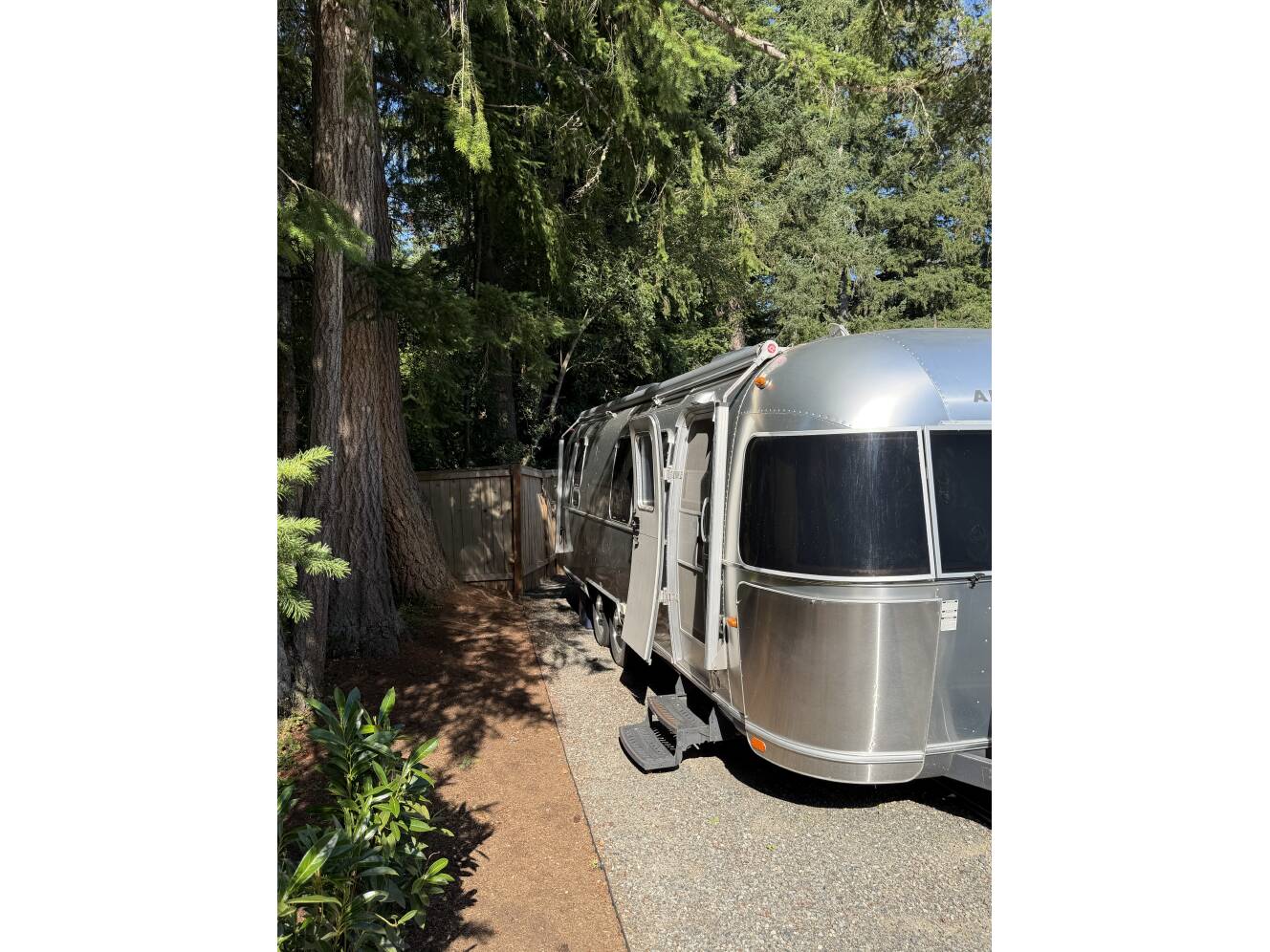 A photo of this 2014 Airstream INTERNATIONAL SERENITY 28RBQ