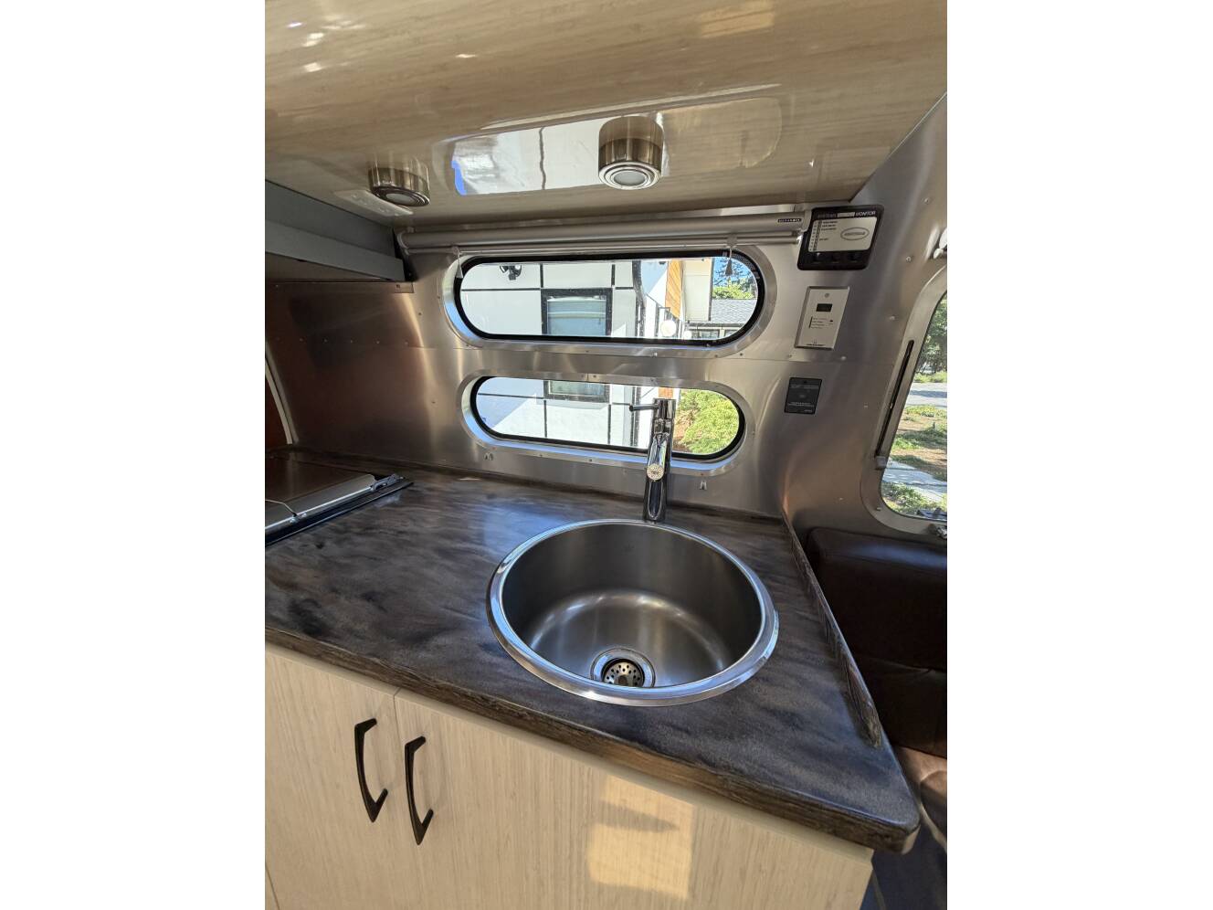 A photo of this 2014 Airstream INTERNATIONAL SERENITY 28RBQ