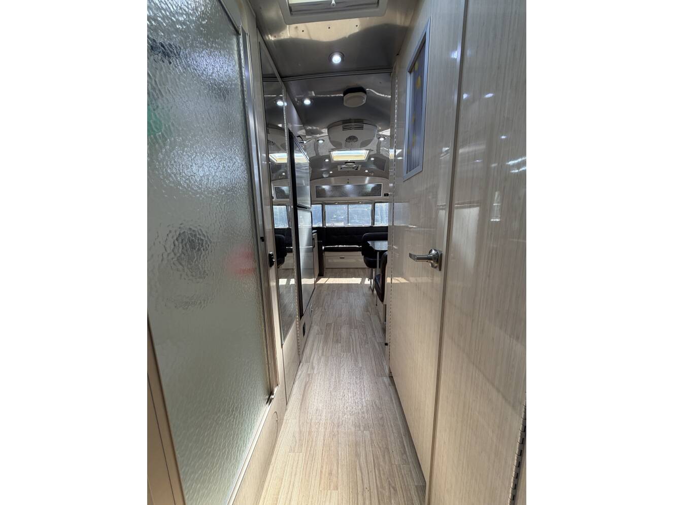 A photo of this 2014 Airstream INTERNATIONAL SERENITY 28RBQ