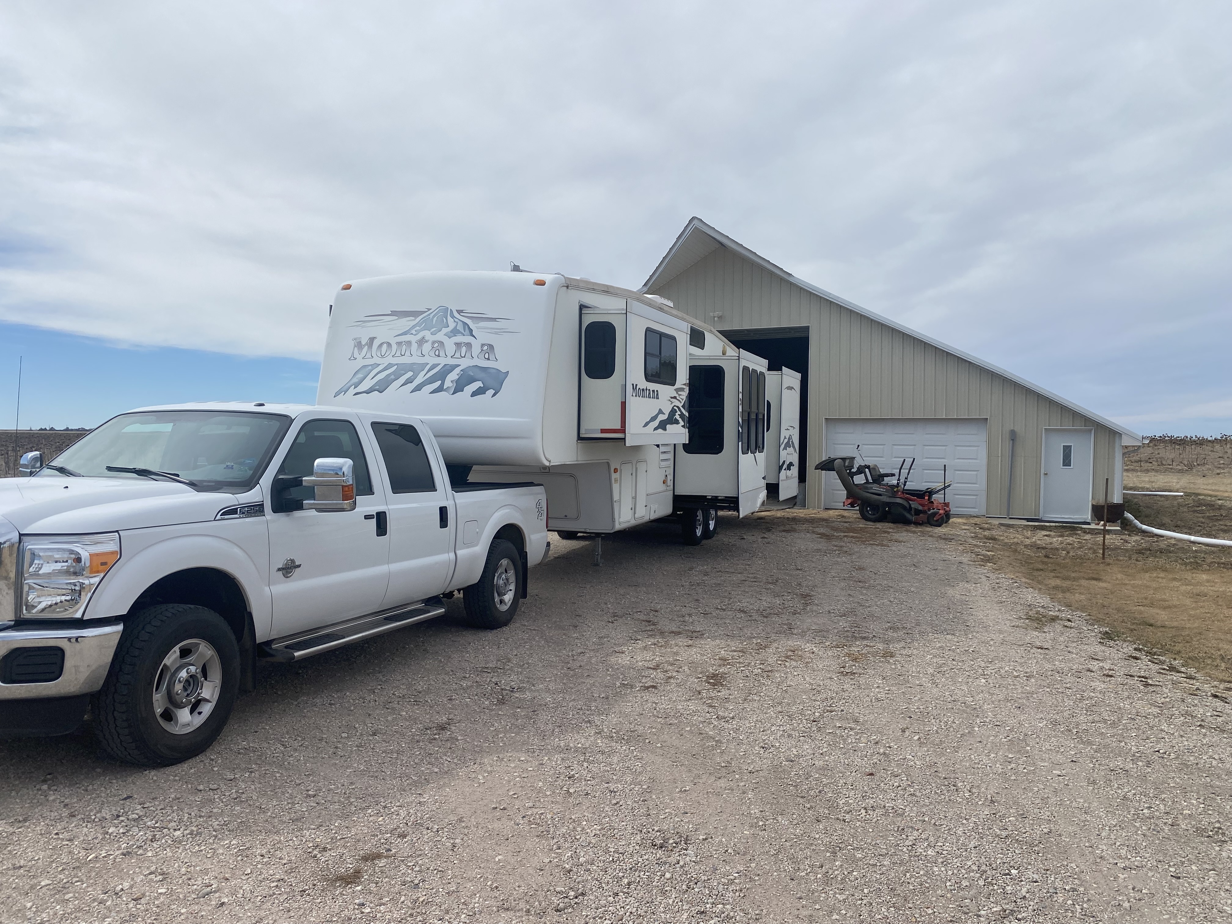 2004 Keystone MONTANA 3685FL in big springs NE