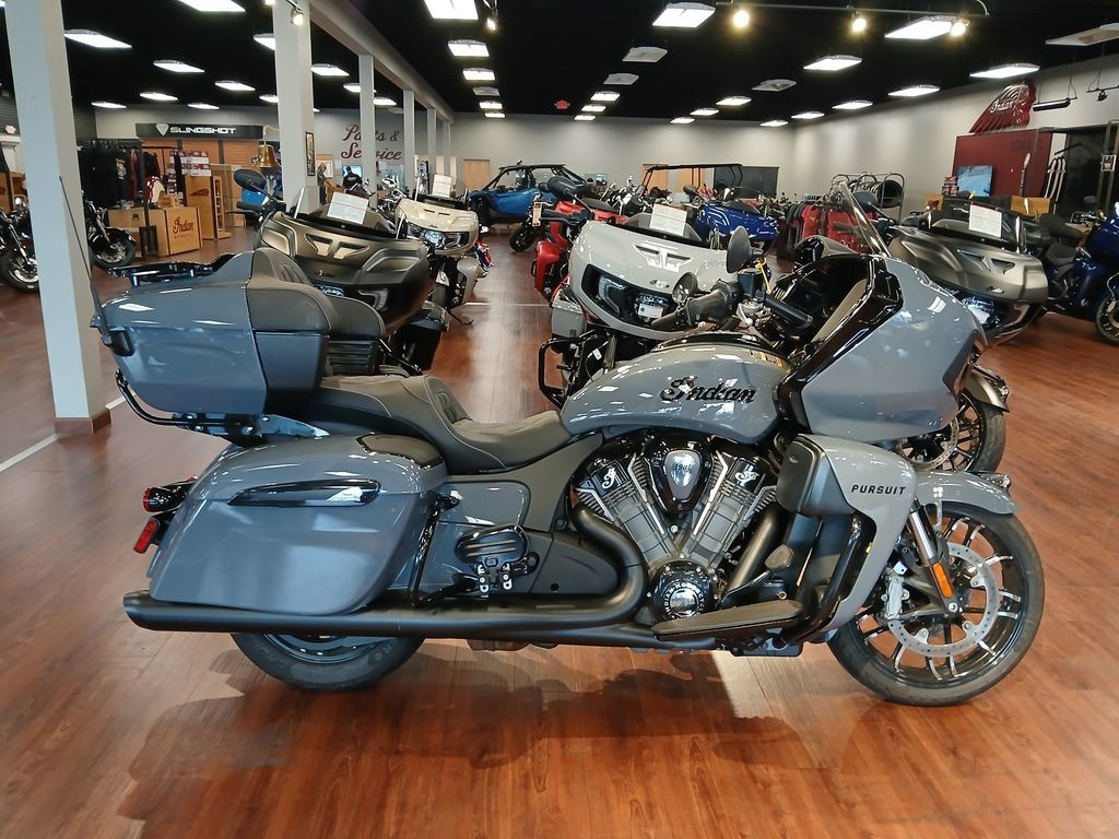 2024 Indian Pursuit Dark Horse With Powerband Audio Package DARK HORSE WITH POWERBAND AUDIO PACKAGE in Ocala, FL