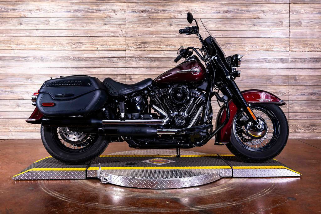 2018 Harley-Davidson FLHC - Softail Heritage Classic FLHC BASE in Alton, IL