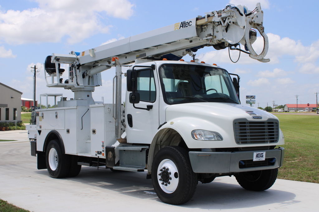 2019 Freightliner M2 4x4 / Altec DM47-TR in Bryan, TX