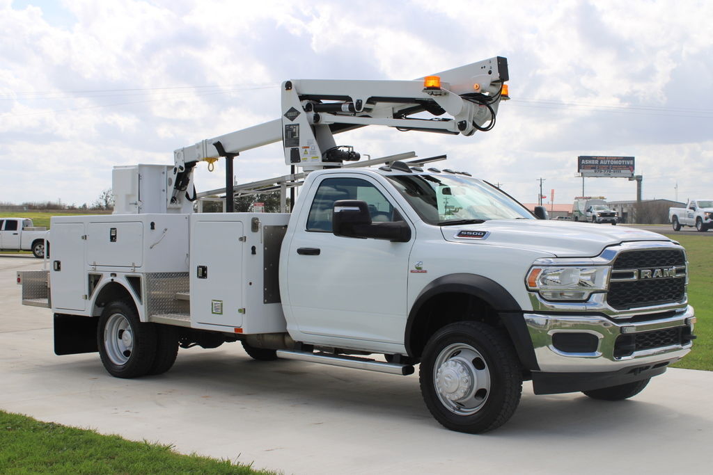 2024 Ram 5500 4x4 / Versalift SST-36N in Bryan, TX