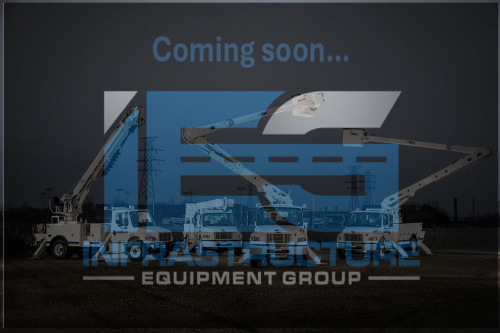 2016 International 7300 4x4 / Terex Commander 4047 in Bryan, TX