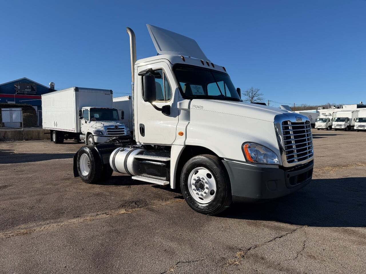2018 FREIGHTLINER CASCADIA 125 in Brockton, MA
