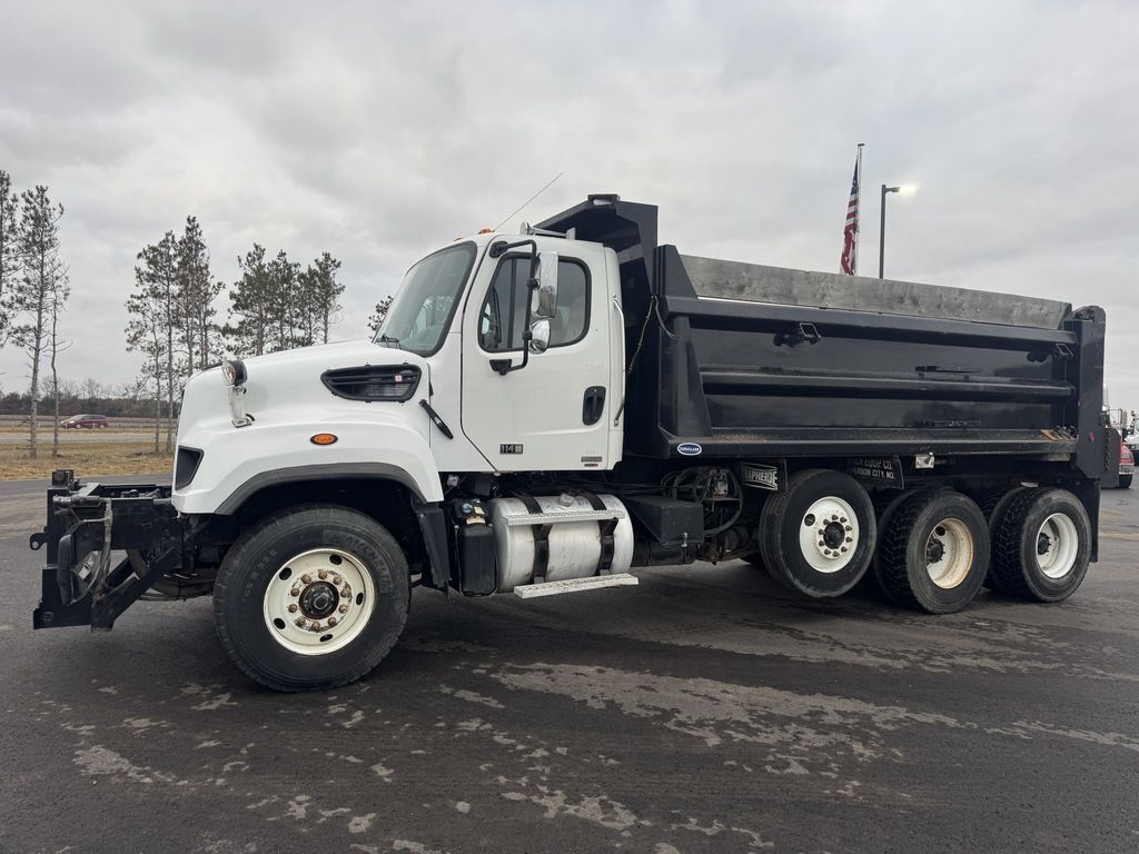 2016 FREIGHTLINER 114SD in Rice, MN