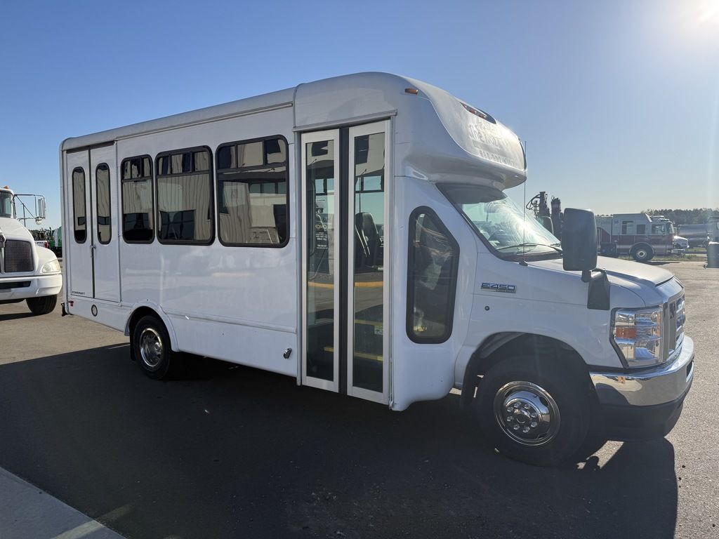 2021 FORD STARCRAFT BUS in Rice, MN