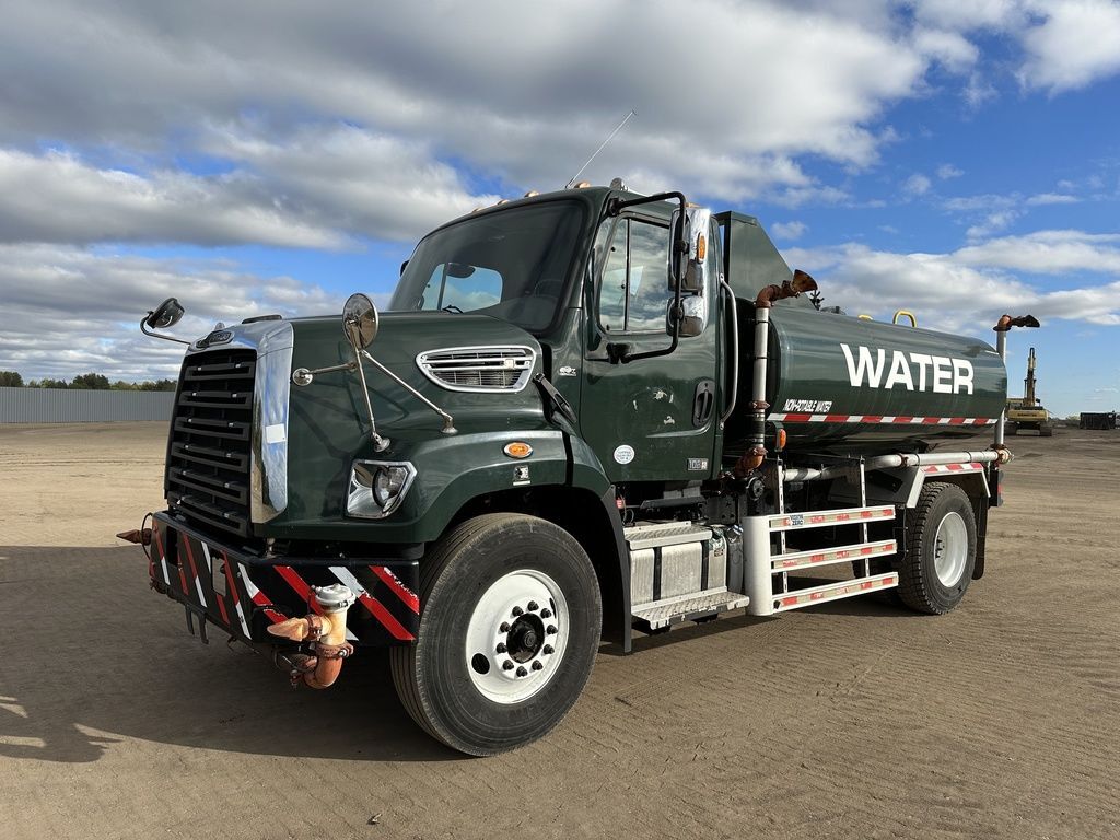 2016 FREIGHTLINER 108SD TANKER in Rice, MN