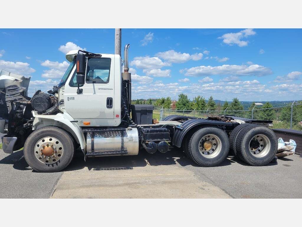 2007 INTERNATIONAL 8600I in Charleston, WV