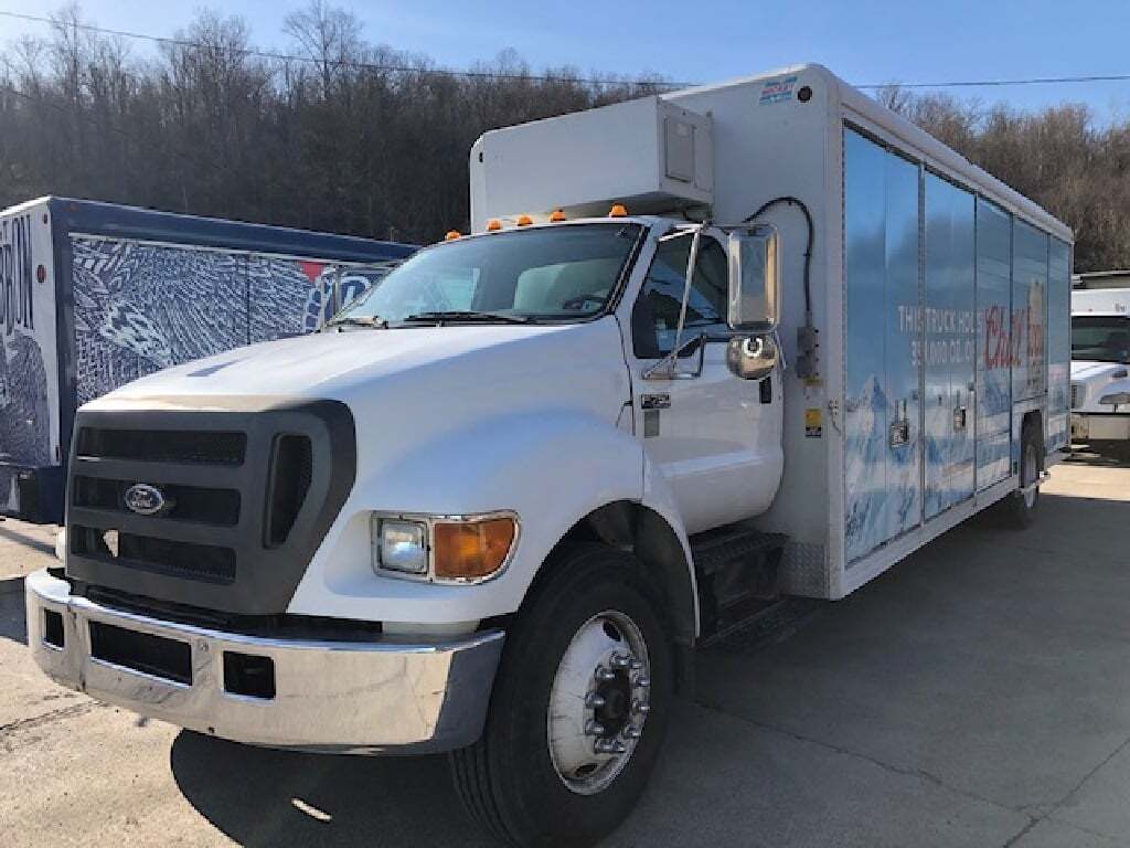 2008 FORD F750 in Charleston, WV