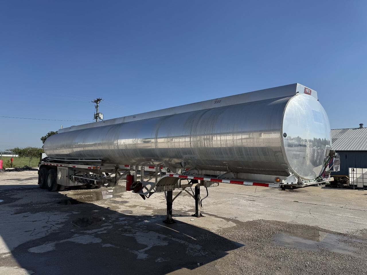 2017 HEIL 9200 Gallon 4 Compartmen in Chesterfield, MO