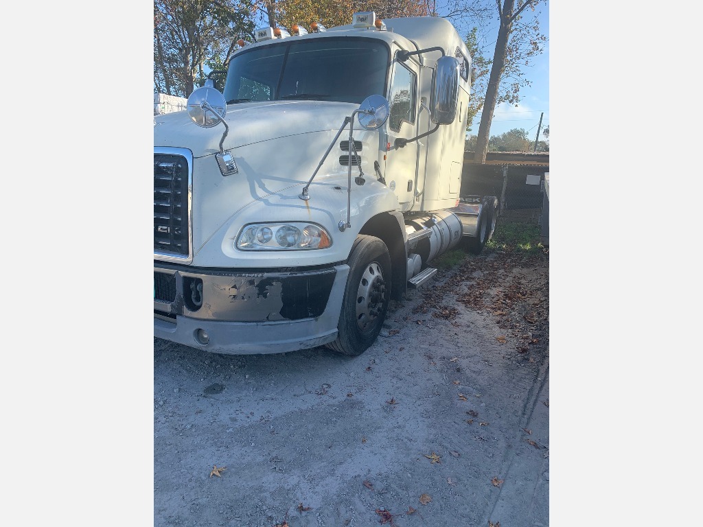 2014 KENWORTH CXU in Jacksonville, FL
