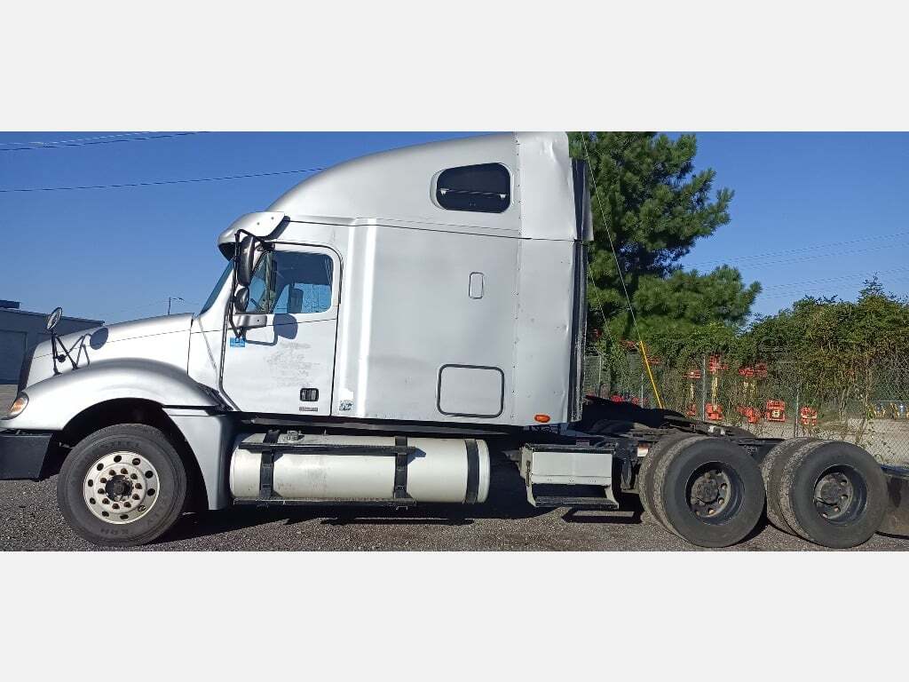 2005 FREIGHTLINER Columbia in Atlanta, GA