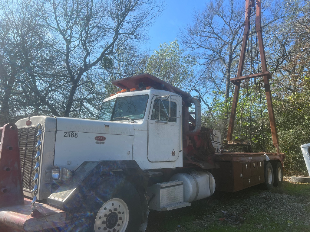 2002 PETERBILT 357 in Austin, TX