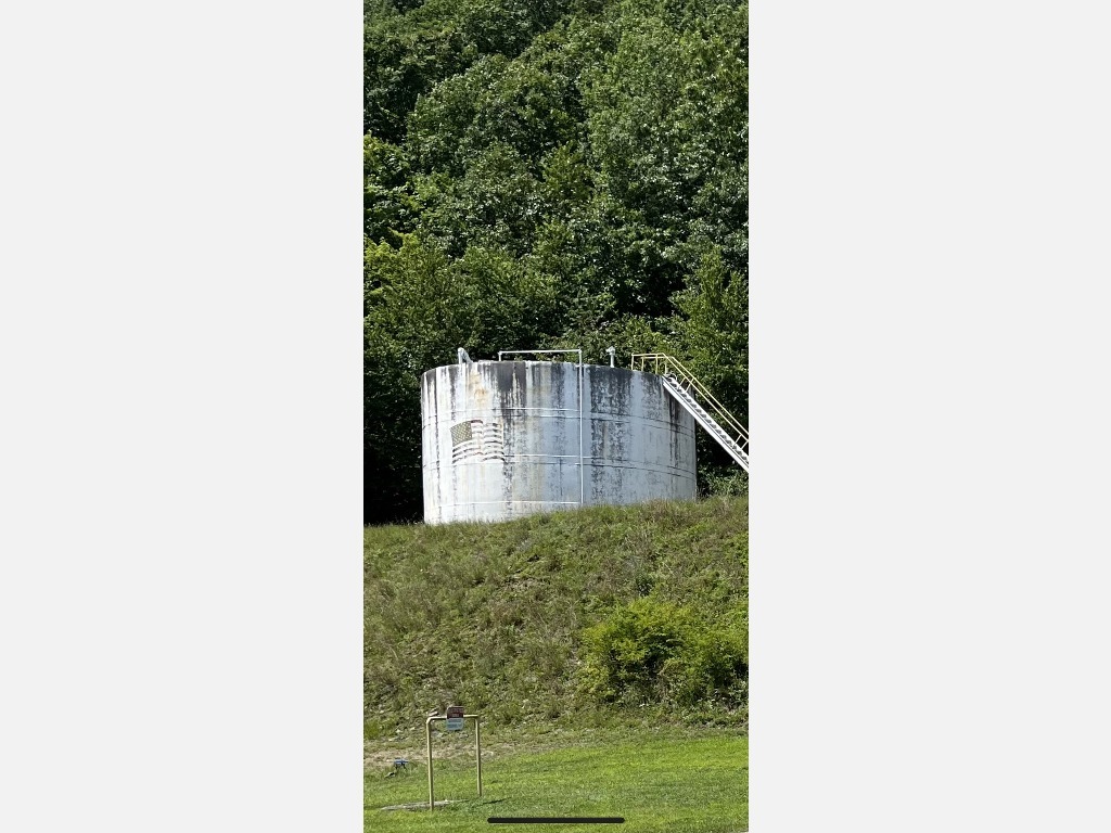 1976 HEIL Above Ground 210,000 GAL in Philadelphia, PA